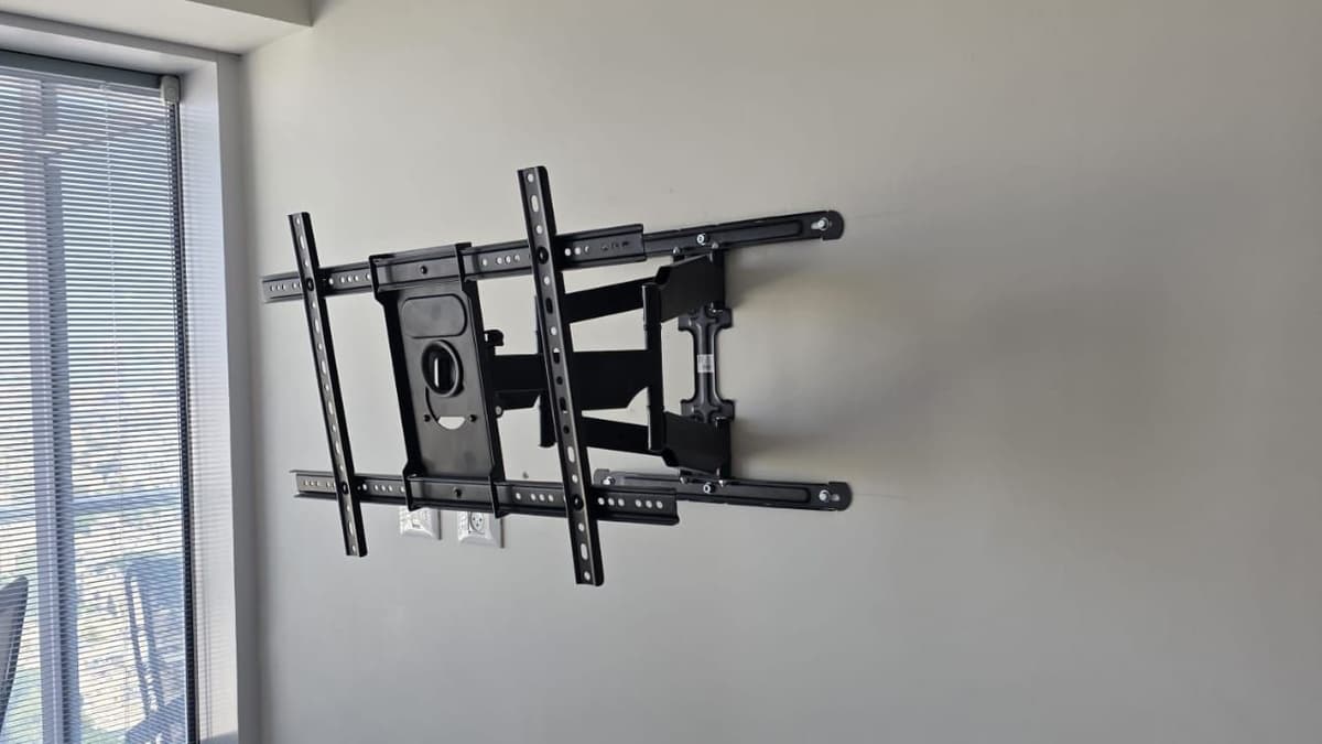 TV wall bracket fixed to the wall